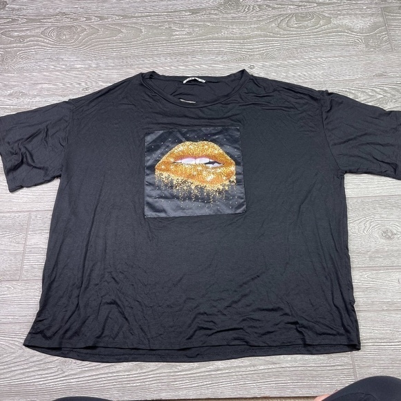 LOVE J Shredded Sequin Lip T Shirt - Whimsigoth - Picture 1 of 7